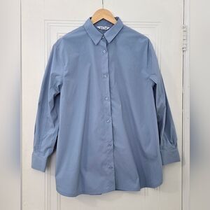 Athleta Midday Relaxed Shirt Wrinkle Free Blue Size M, EUC Long Sleeve Button Up